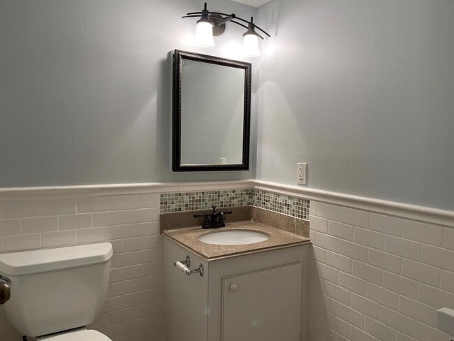 Foto del edificio - 1850 Fairview Villas Dr