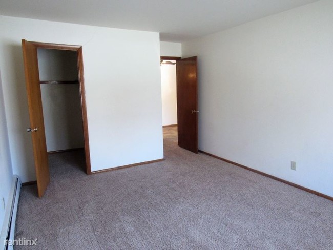 Building Photo - 2904 Conklin Dr