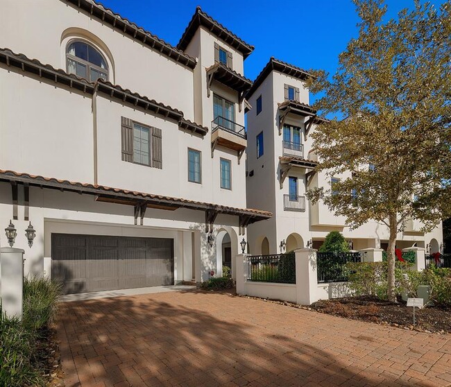 Building Photo - 30 Lakeside Cove