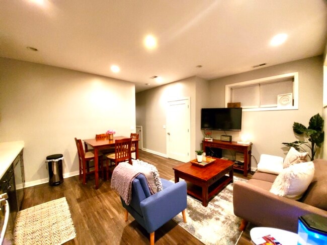 Foto del edificio - 2139 N Bingham St