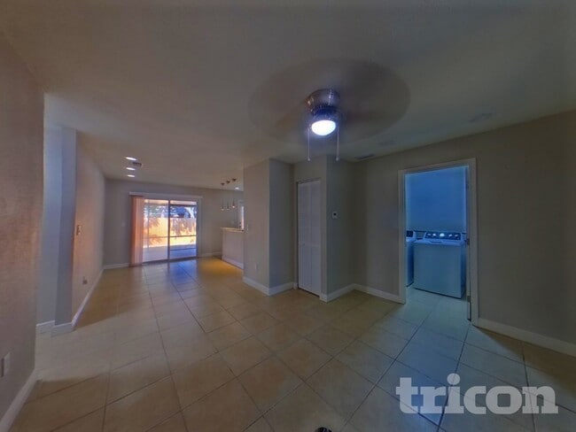 Building Photo - 2280 Winchester Dr