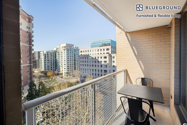 Foto del edificio - 3444 Fairfax Dr