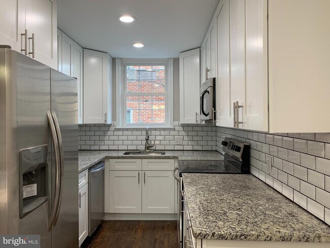 Foto del edificio - 459 Old Town Ct