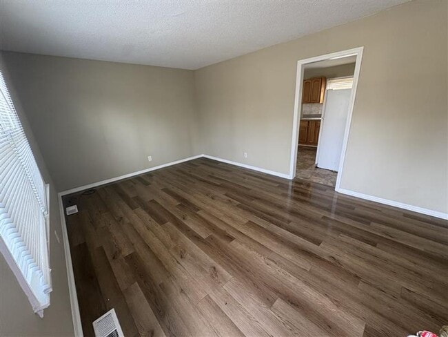 Foto del edificio - 3 Bed/1.5 Bath Single-Level Home - Reynolda Rd Area!