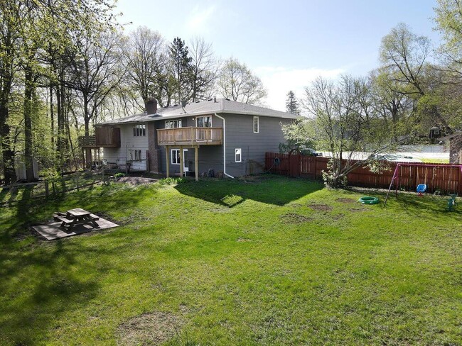 Building Photo - 23622 Smithtown Rd