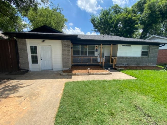 Building Photo - 309 Dover Dr