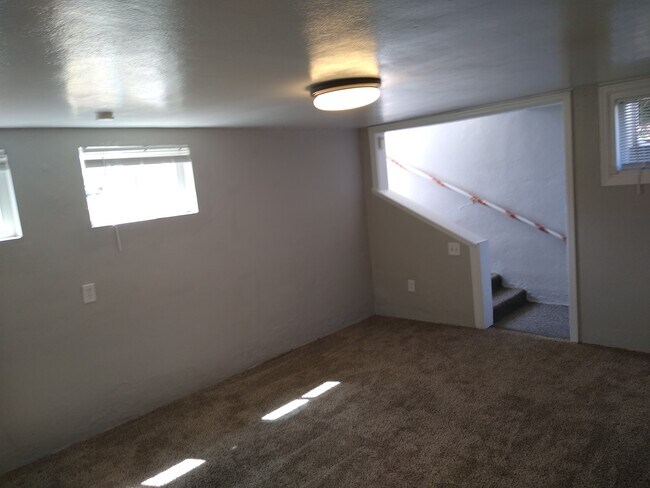 Living room - 1430 S Longmont Ave