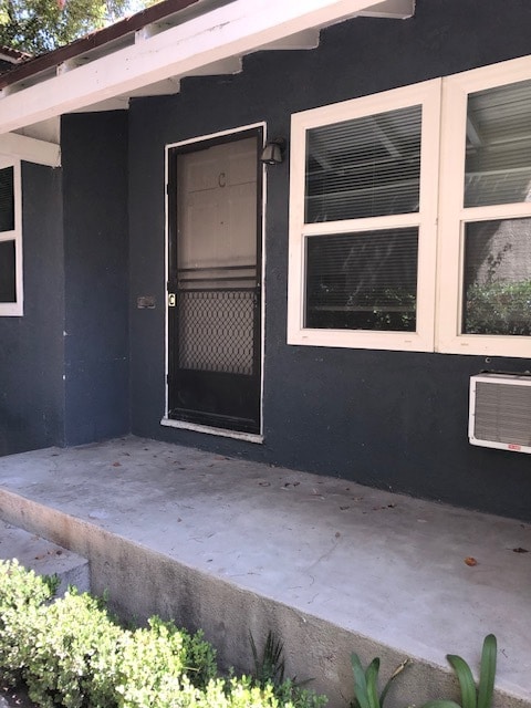 Building Photo - 452 E Angeleno Ave
