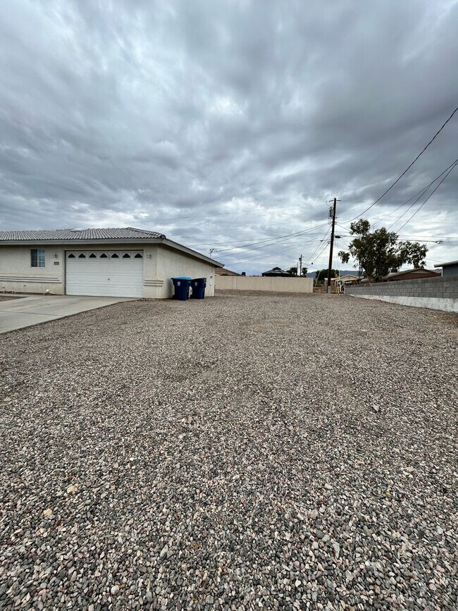 Foto del edificio - Unfurnished Home!