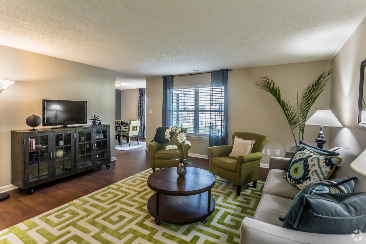 Farmington Gates Apartments in Germantown, TN