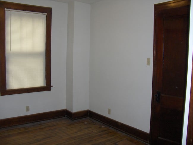 1st floor Bedoom with walkout to rear yard - 2360 Chickasaw St