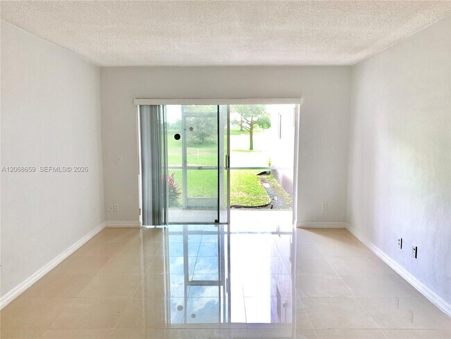 Foto del edificio - 2491 SW 82nd Ave
