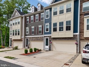 Building Photo - 2552 Buckthorn Dr