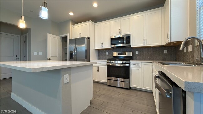 Building Photo - 335 Cadence Vista Dr