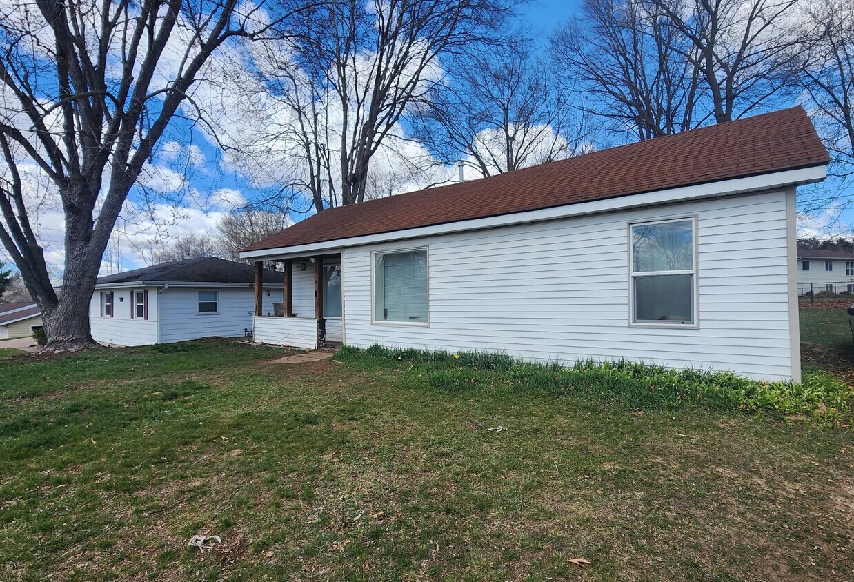 1524 Necessity St, Eau Claire, WI 54703 Room for Rent in Eau Claire