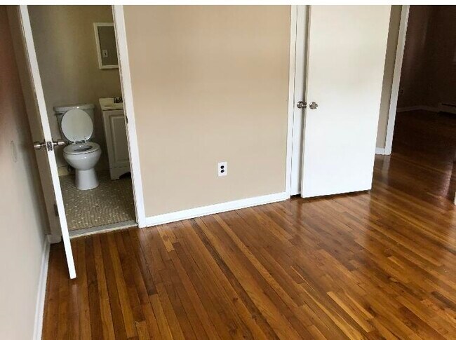 Foto del edificio - 39 E 51st St