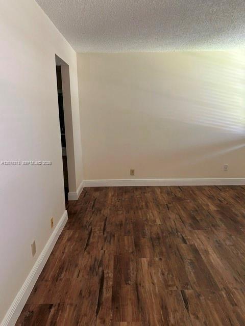 Building Photo - 1811 Sabal Palm Dr