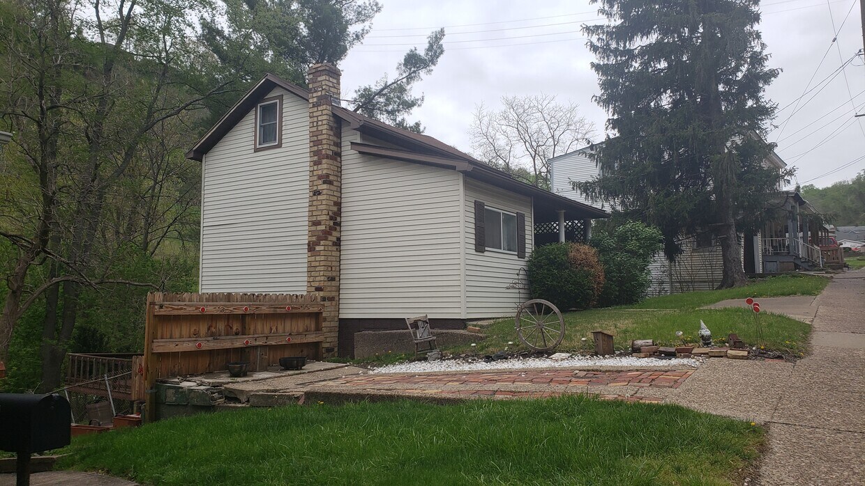 155 Valley Blvd, Wheeling, WV 26003 House Rental in Wheeling, WV