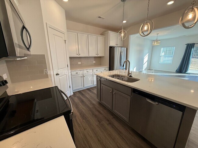 Building Photo - 206 Solacium Ln