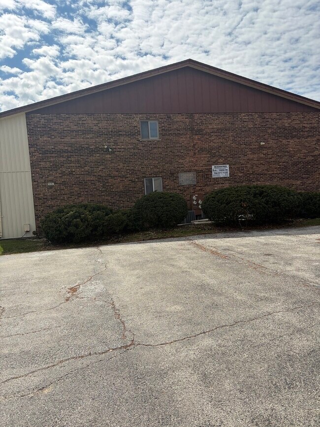 Foto del edificio - 7131 Hickory St