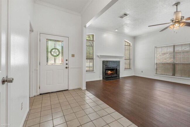 Foto del edificio - 3 br, 2 bath House - 1208 Bayou Woods Dr 1...
