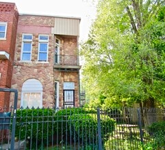 Building Photo - 4104 S Lake Park Ave