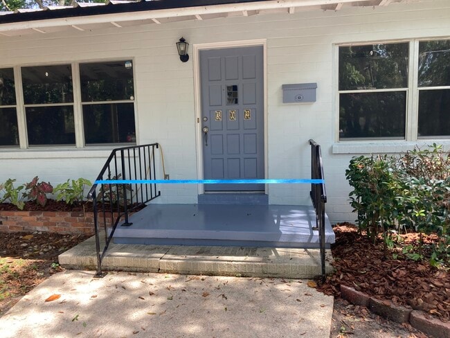 Foto del edificio - 302 NW 13th Ave