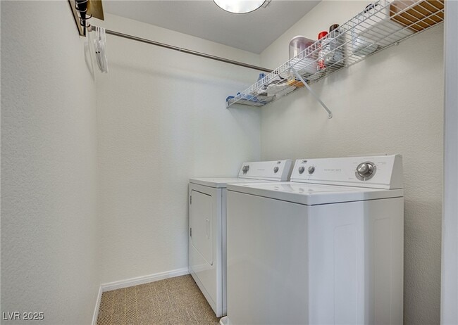 Building Photo - 10550 W Alexander Rd