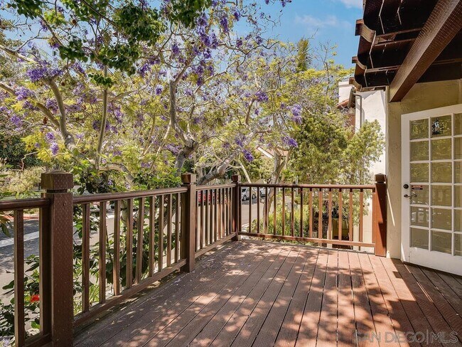 Building Photo - 8680 Villa La Jolla Dr