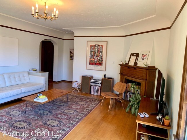 Building Photo - 1 br, 1 bath House - 1100 17th Ave. #201