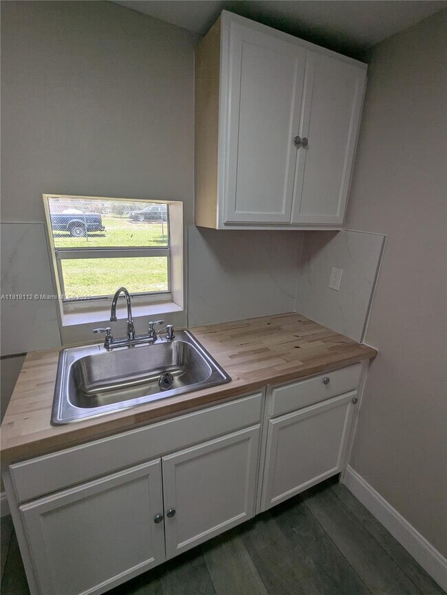 Foto del edificio - 2911 NW 132nd Terrace
