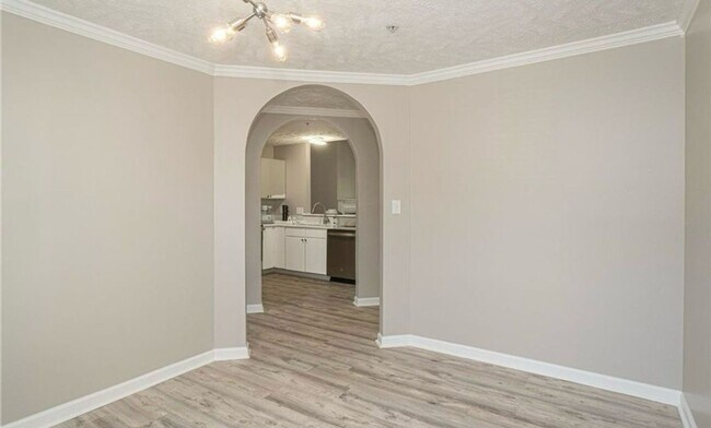 Building Photo - Charming 3BR Condo in Fayetteville