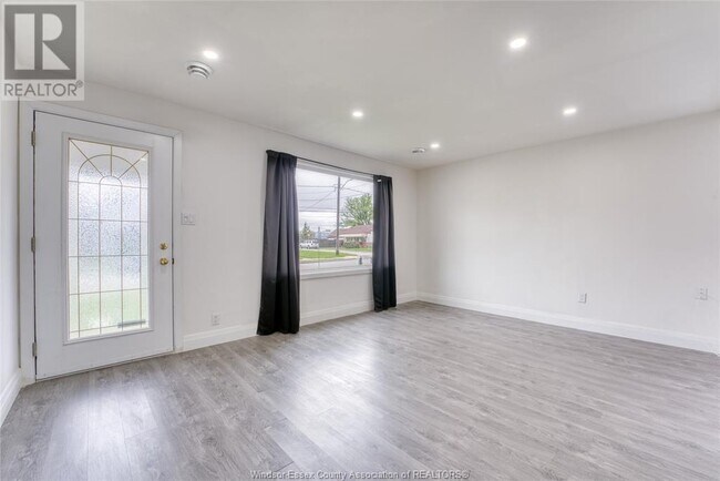 Building Photo - 1212 Elm Ave