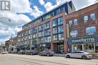 Building Photo - 899 Queen St E