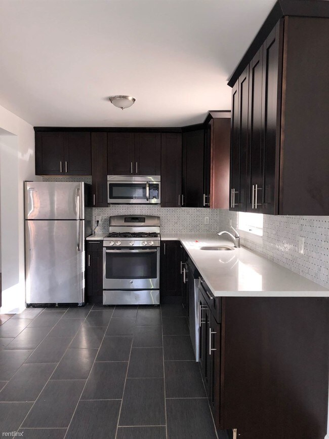 Building Photo - 4037 202nd St