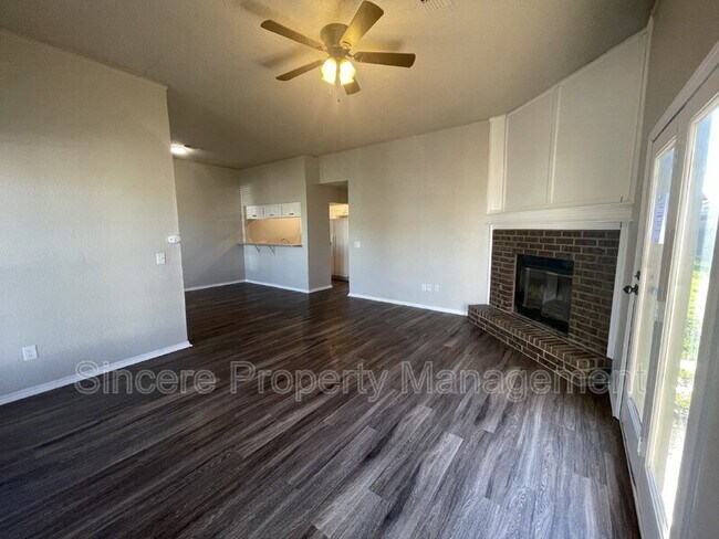 Building Photo - 2121 Lonnie Lane
