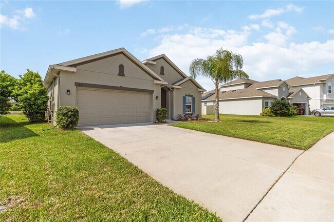 Building Photo - 1651 Chatsworth Cir