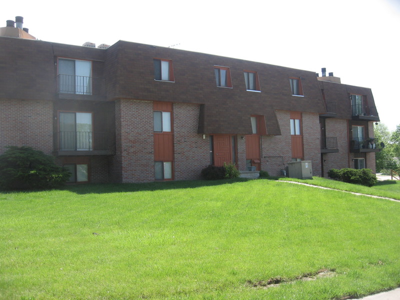 Primary Photo - Warwick Apartments