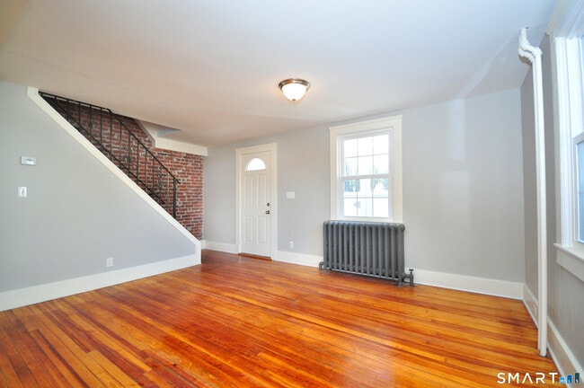 Building Photo - 14 Hazelmeadow Pl