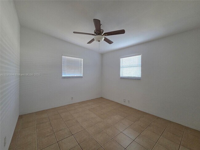 Foto del edificio - 3464 Frow Ave