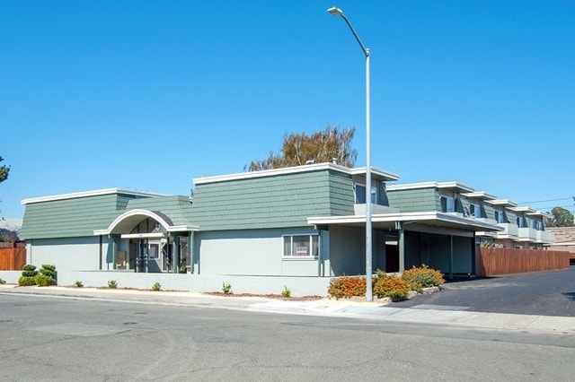 Building Photo - Ebbetts Pass Apartment Building