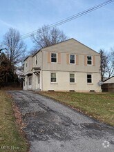 Building Photo - 56 Willow Dr
