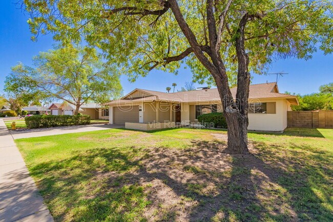 Foto del edificio - 1049 E Carter Dr