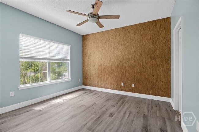 Foto del edificio - 2208 Walden Park Dr