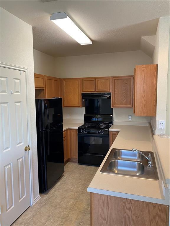 Building Photo - 13929 Cambourne Dr