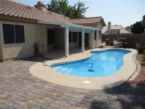 Building Photo - 4601 Savin Cir