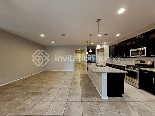 Foto del edificio - 21227 W Berkeley Rd