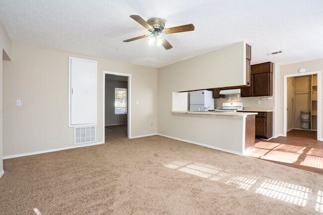 Foto del edificio - 3 Bedroom 2 Bath Home