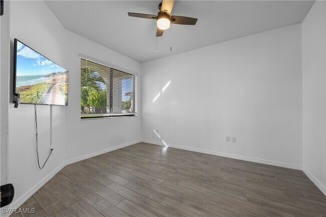 Building Photo - 5037 Arancia Ln