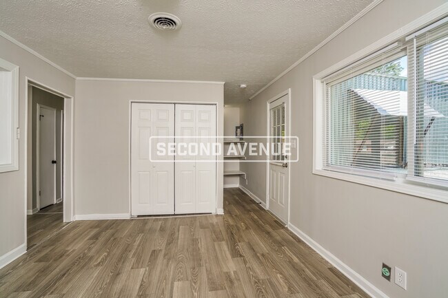 Foto del edificio - 6111 Trena Trail